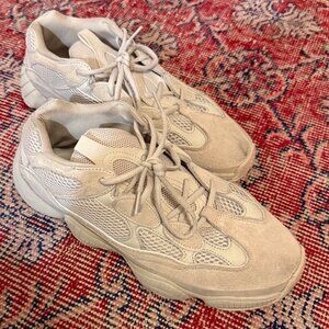 adidas Yeezy 500 in Blush